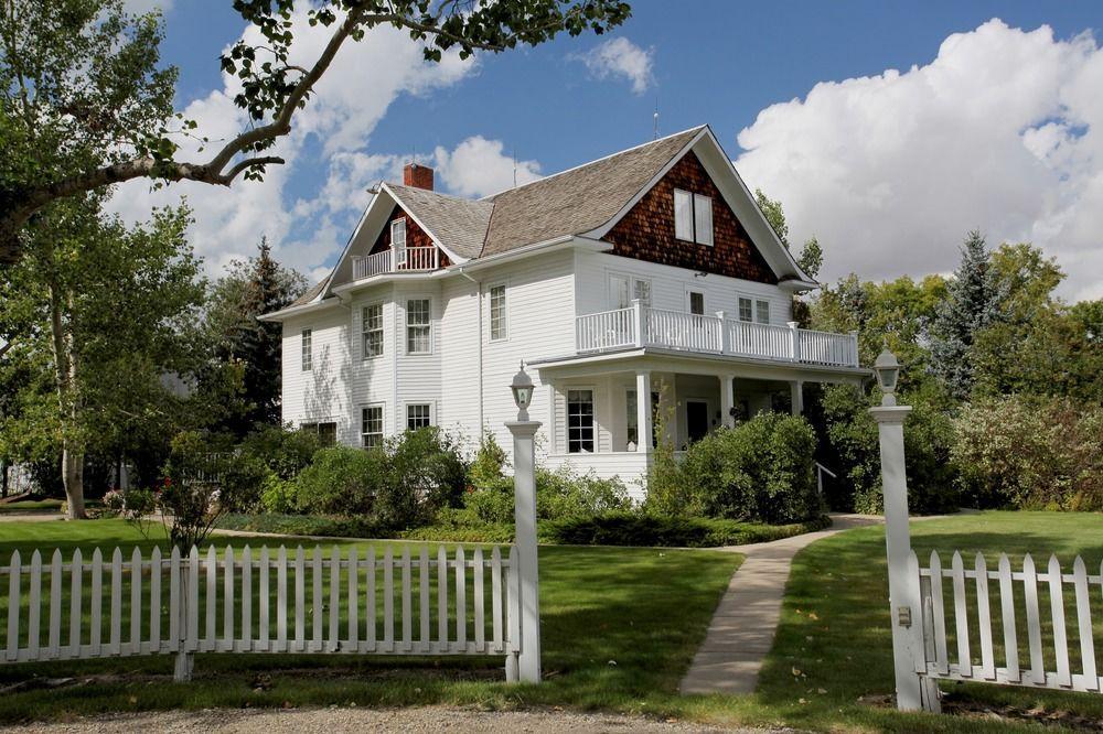 Sproule Heritage Bed & Breakfast Strathmore Exterior photo